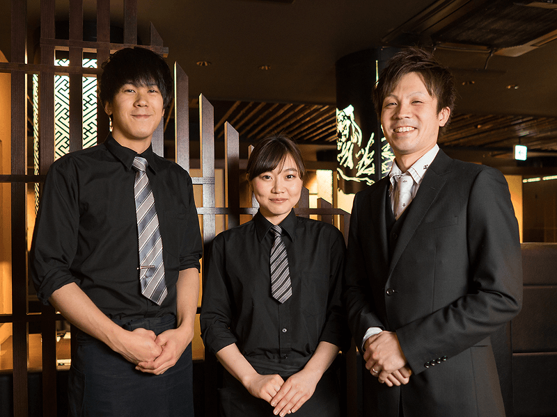 仔虎の接客スタッフ